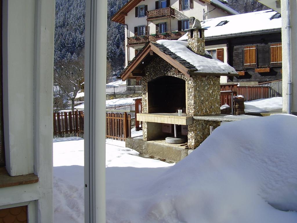 Готель Les Alpes Finhaut Екстер'єр фото
